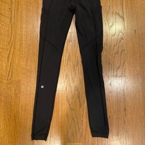 SIZE 4 LULULEMON LEGGINGS